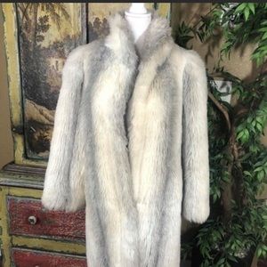 Vintage full length faux fur coat Size 5/6